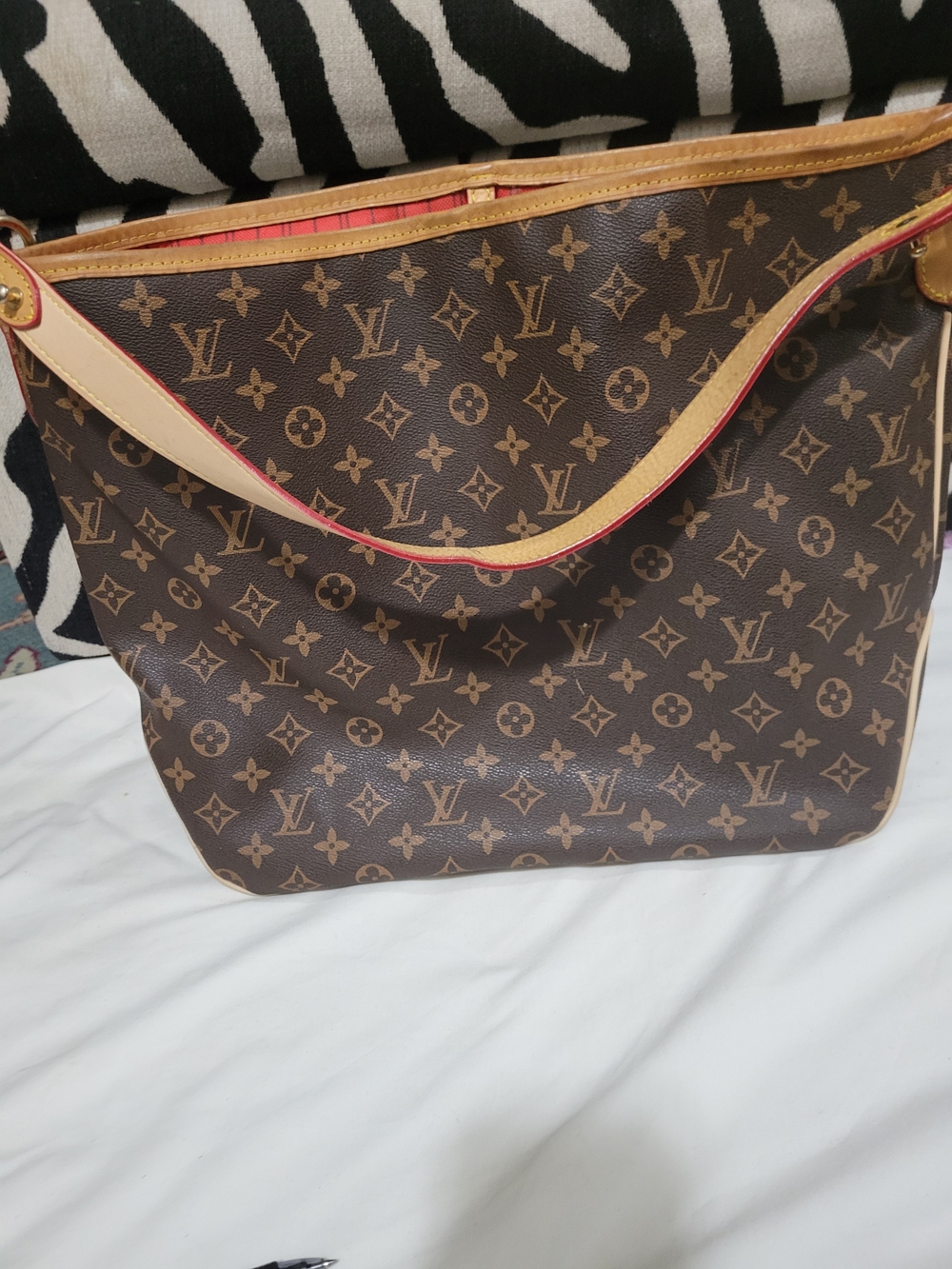 Fashion Delightful PM Monogram Shoulder Tote.
